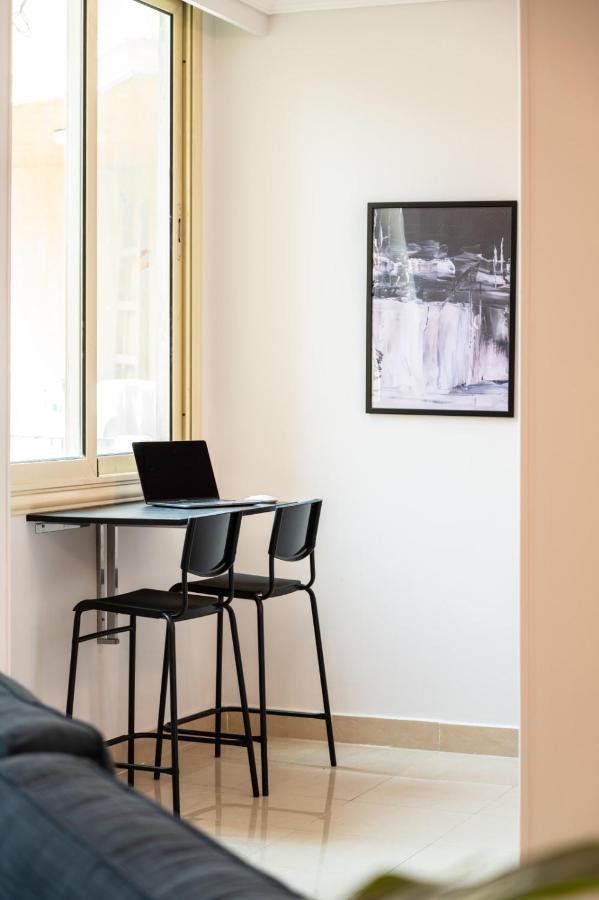 Distinct & Decent 2 Bdr Apt Steps From Nightlife And Airport Kairo Exterior foto