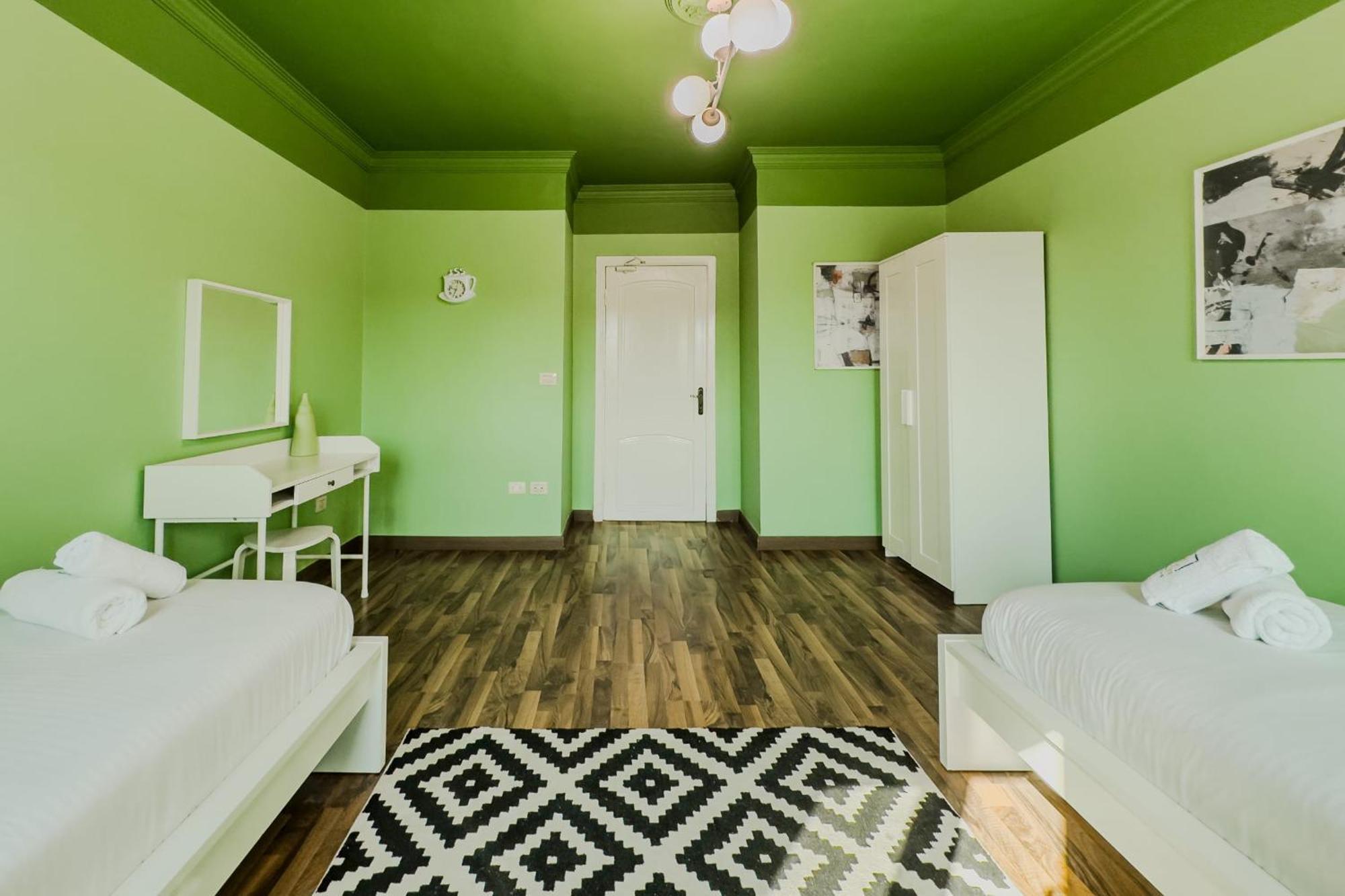 Distinct & Decent 2 Bdr Apt Steps From Nightlife And Airport Kairo Exterior foto