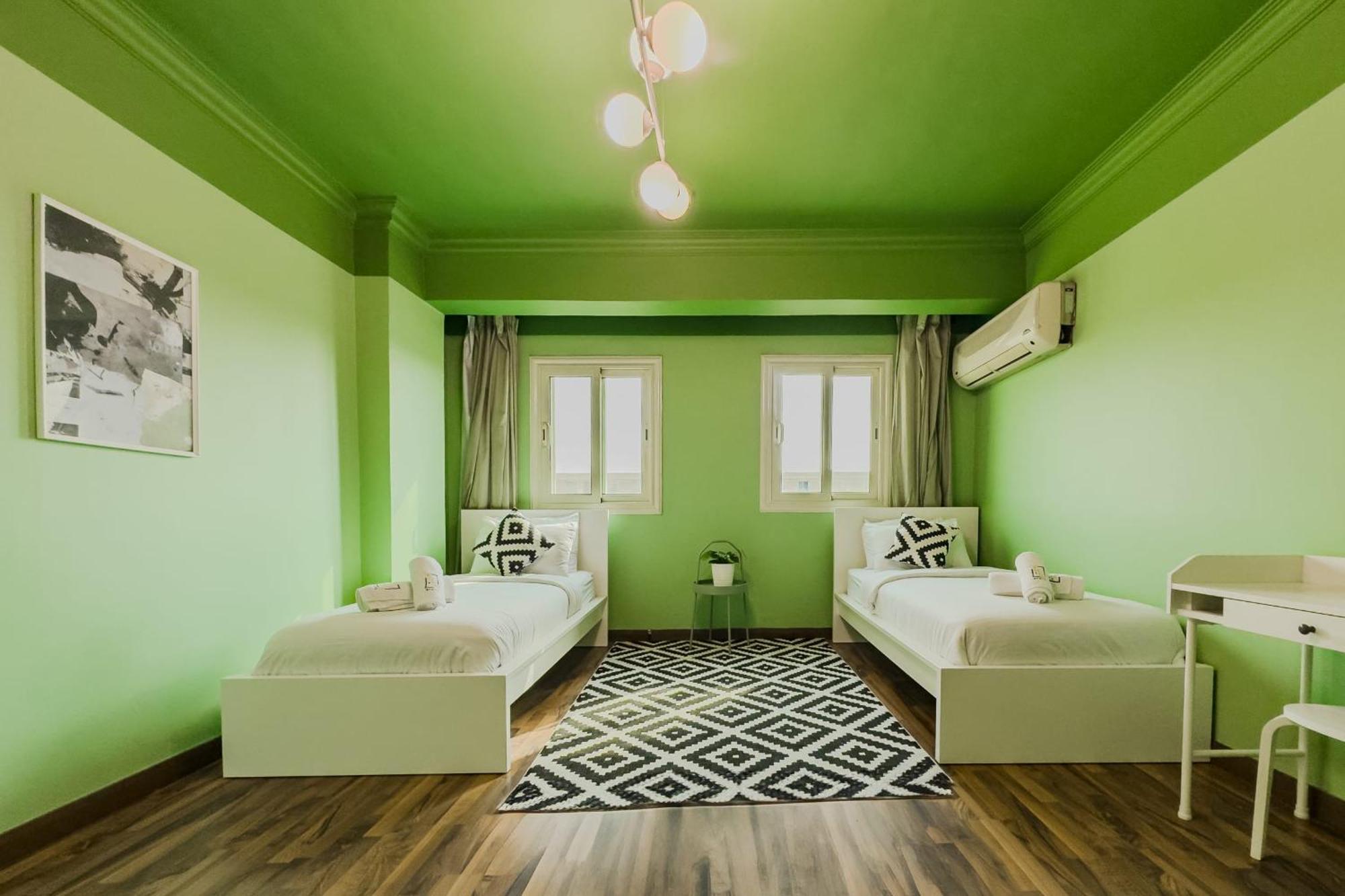 Distinct & Decent 2 Bdr Apt Steps From Nightlife And Airport Kairo Exterior foto