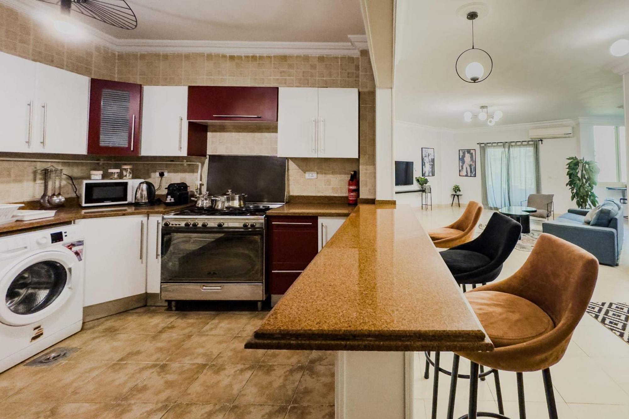 Distinct & Decent 2 Bdr Apt Steps From Nightlife And Airport Kairo Exterior foto
